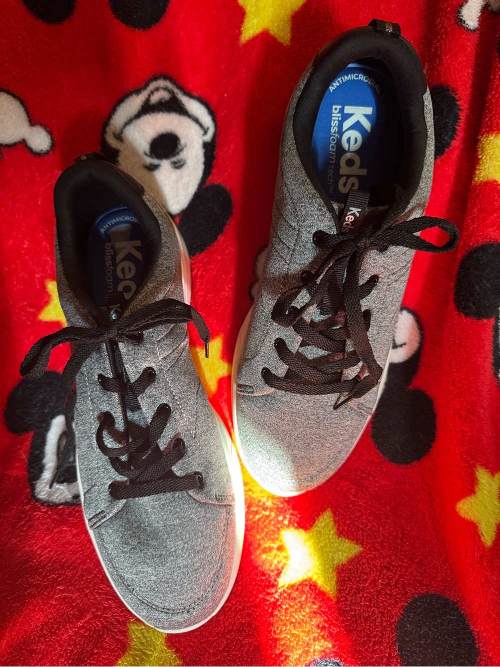 Men’s Keds Gray Knit Lace-Up Sneakers with Black Laces Size 11 M